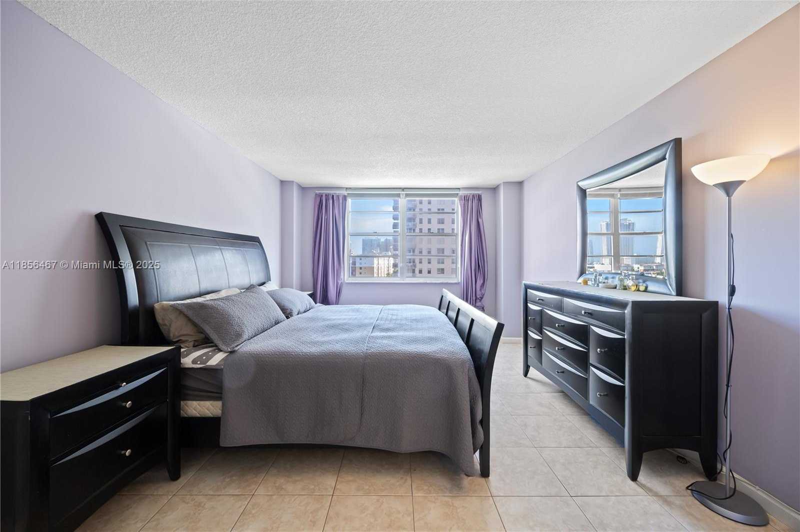 Small Image of 251 174TH ST #812, Sunny Isles Beach Number 22