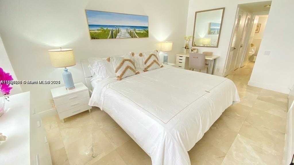 Small Image of 2030 SOUTH OCEAN DR #516, Hallandale Beach Number 8