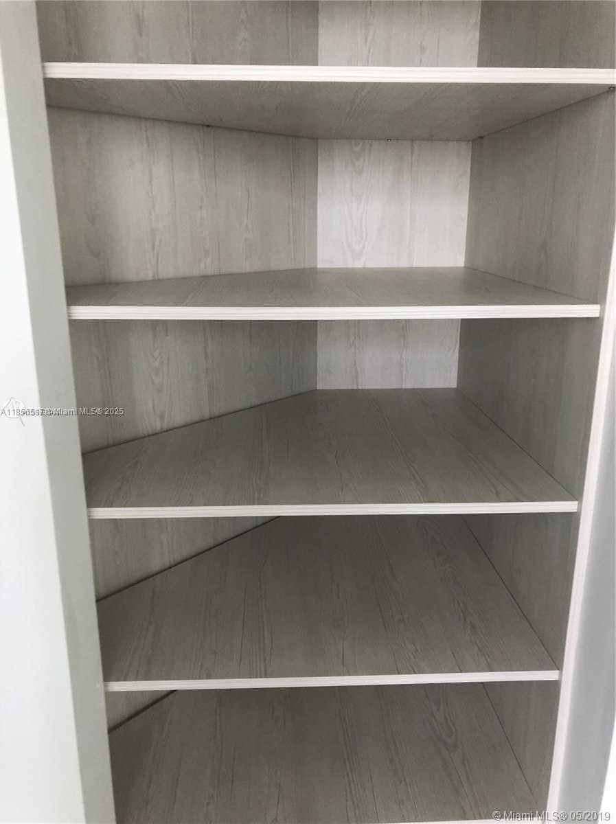 Small Image of 16385 EAST BISCAYNE BLVD #1001, North Miami Beach Number 6