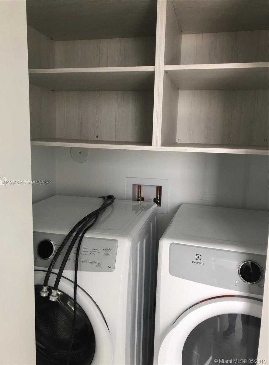 Small Image of 16385 EAST BISCAYNE BLVD #1001, North Miami Beach Number 8
