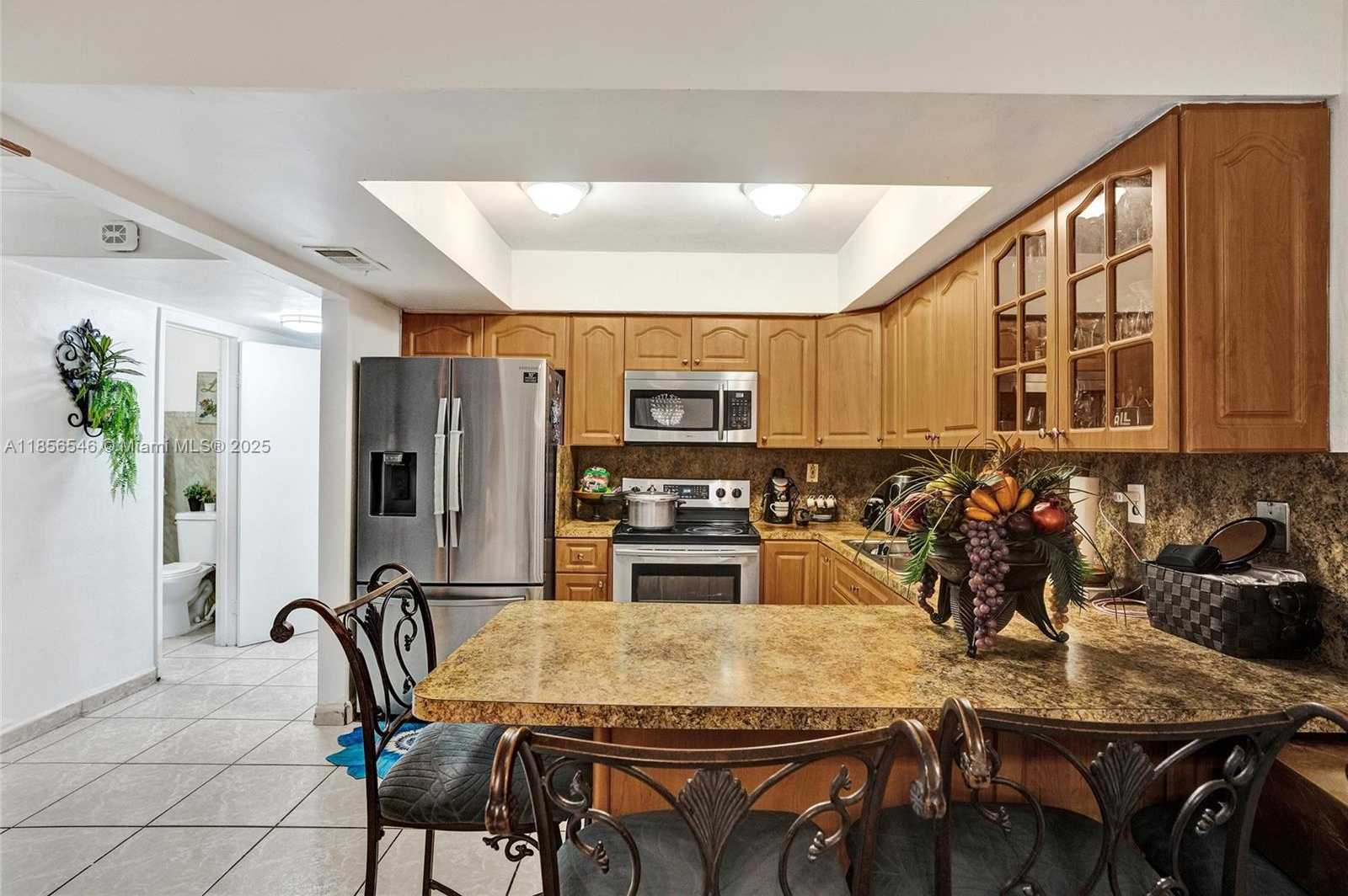 Small Image of 6925 WEST 3RD AVE, Hialeah Number 11