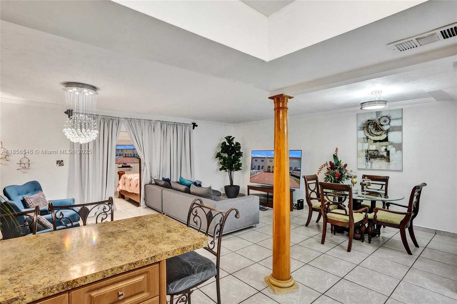 Small Image of 6925 WEST 3RD AVE, Hialeah Number 13