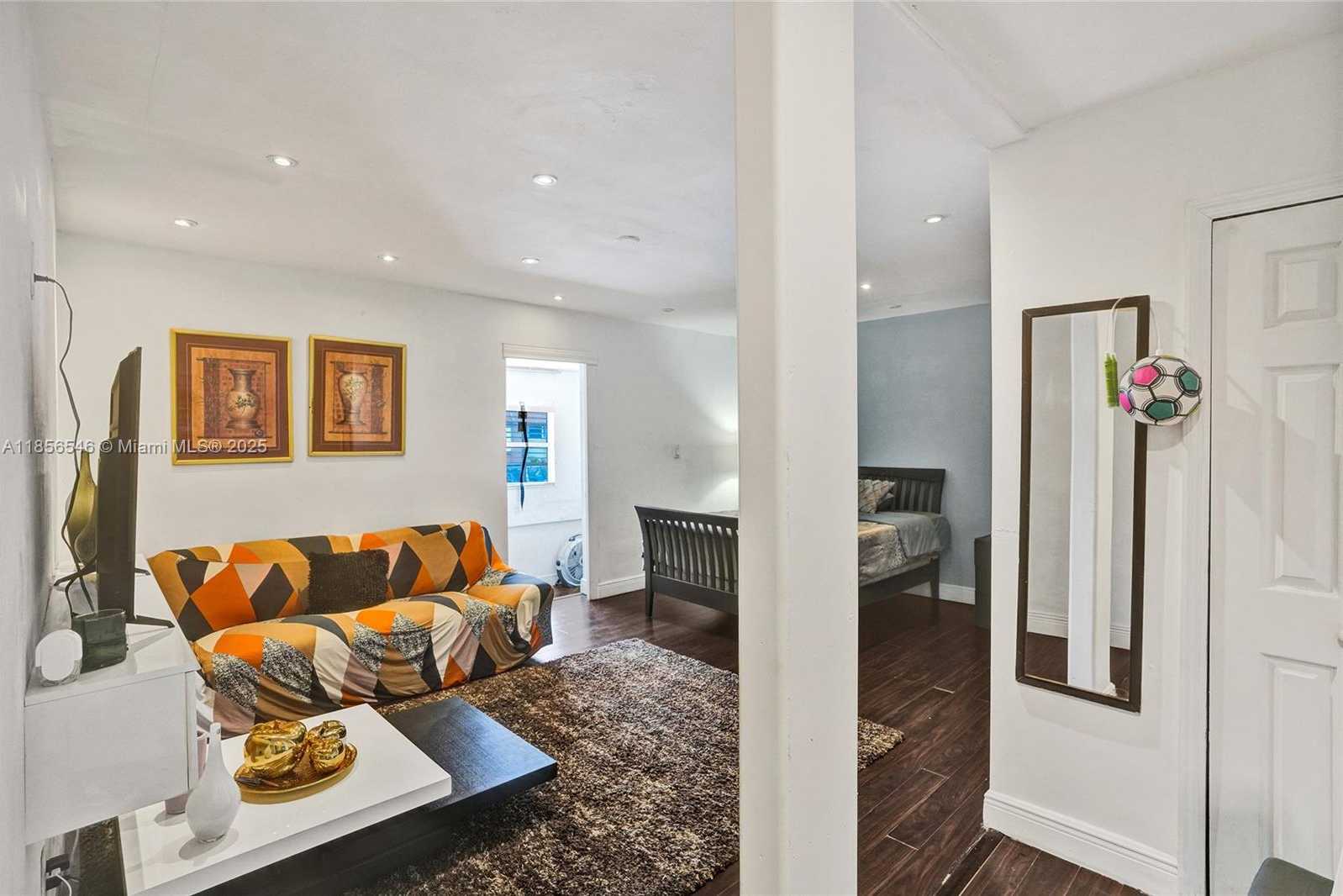 Small Image of 6925 WEST 3RD AVE, Hialeah Number 28