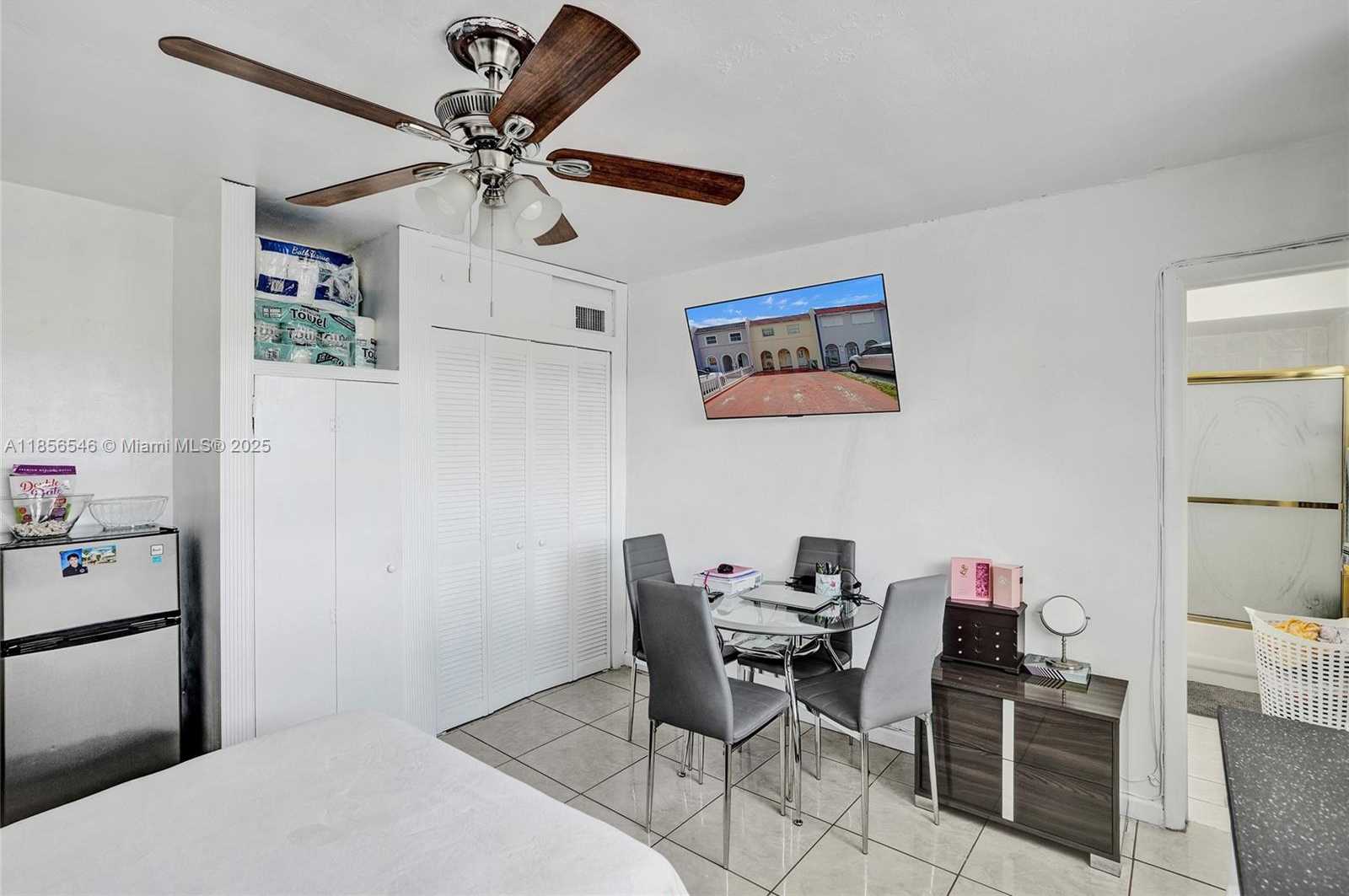 Small Image of 6925 WEST 3RD AVE, Hialeah Number 31