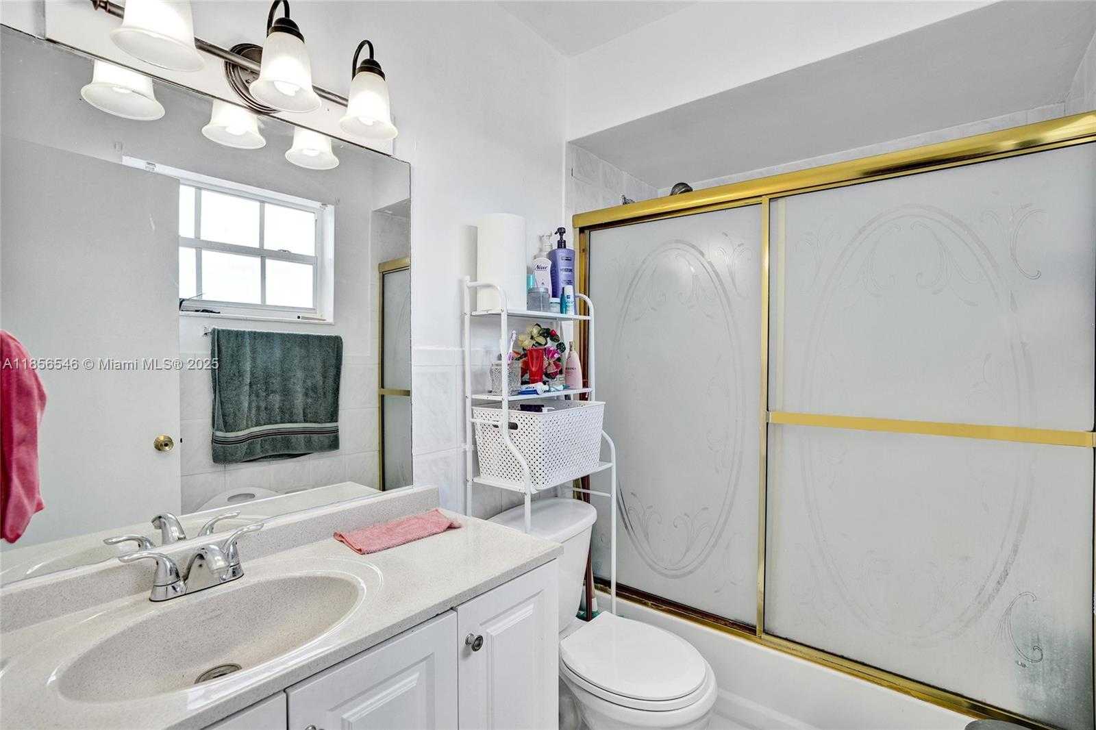 Small Image of 6925 WEST 3RD AVE, Hialeah Number 32