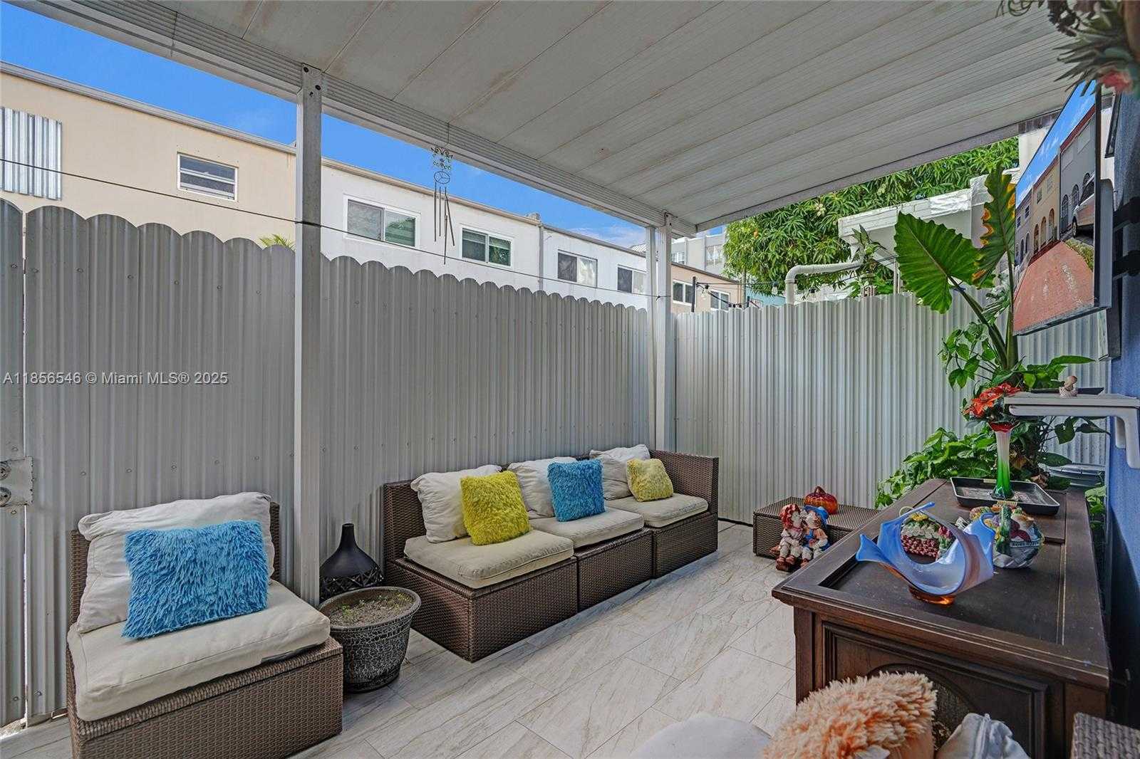 Small Image of 6925 WEST 3RD AVE, Hialeah Number 39