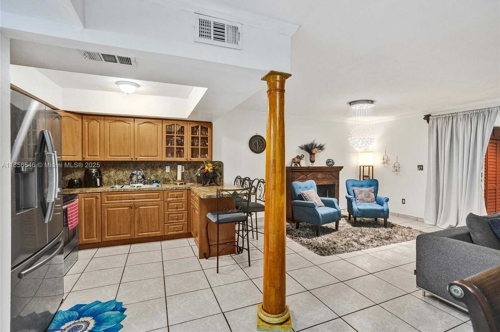 Small Image of 6925 WEST 3RD AVE, Hialeah Number 9