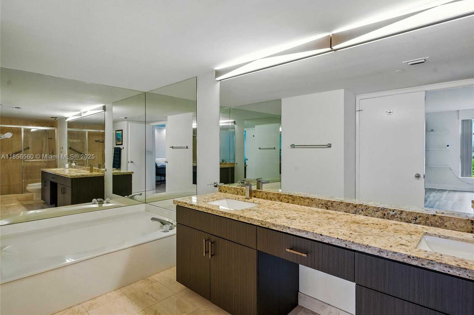 Small Image of 3600 MYSTIC POINTE DR #305, Aventura Number 13