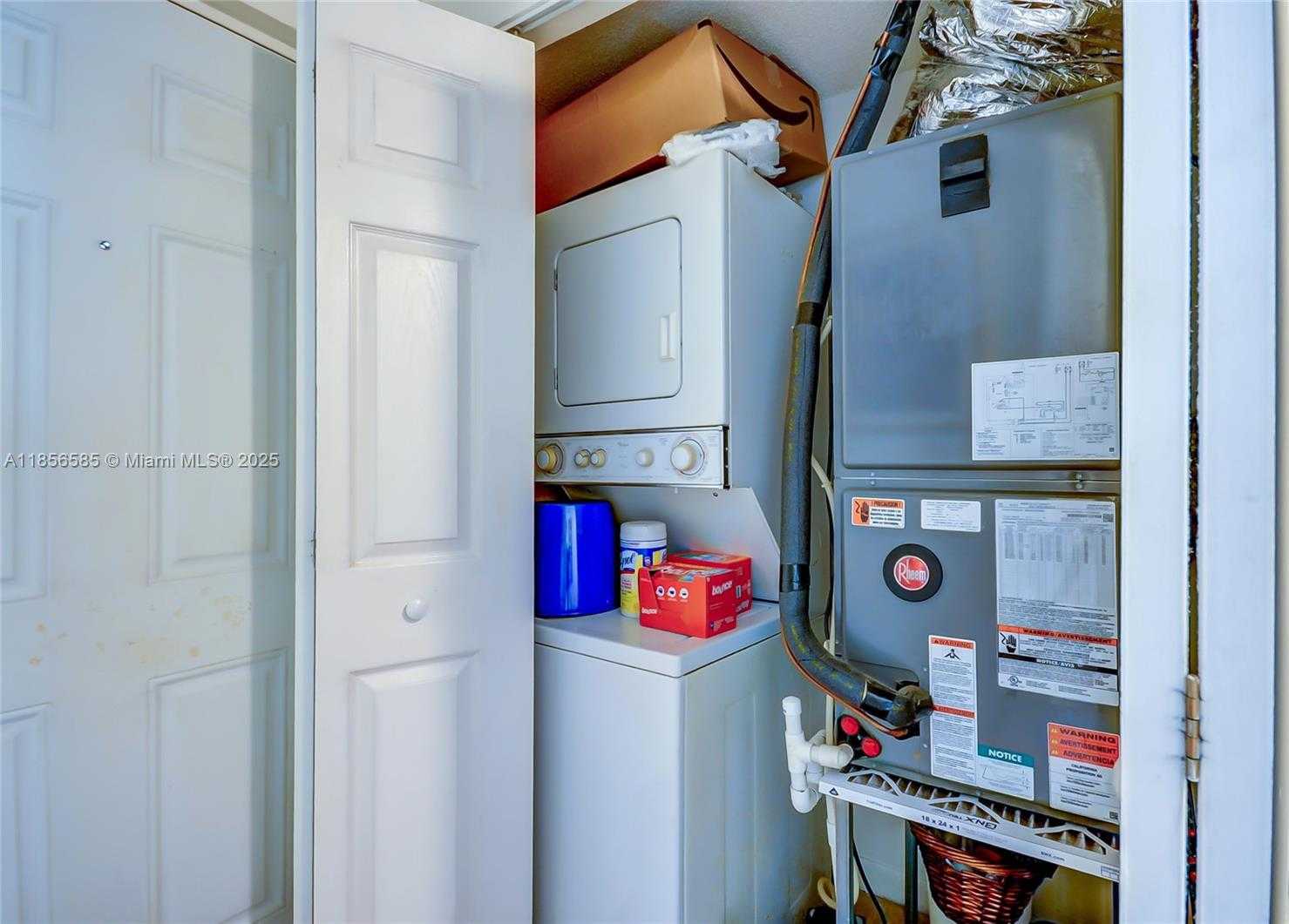 Small Image of 8290 LAKE DR #443, Doral Number 20