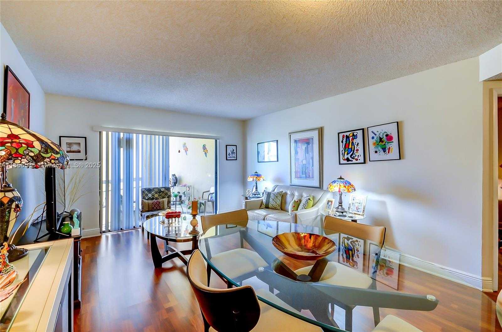 Small Image of 8290 LAKE DR #443, Doral Number 8
