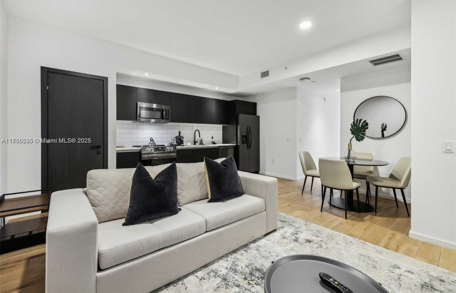 Small Image of 398 NORTH EAST 5TH ST #4415, Miami Number 12