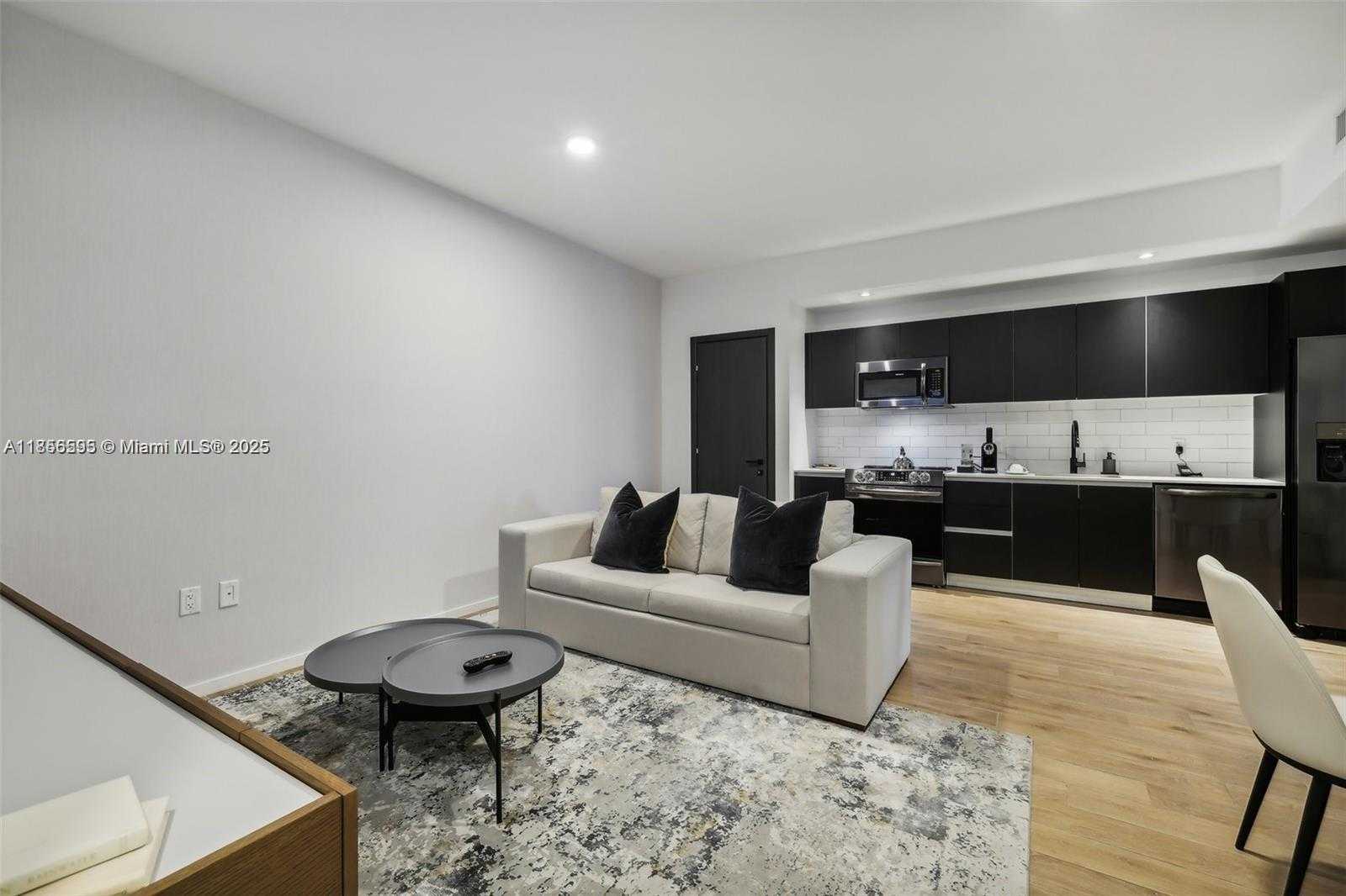 Small Image of 398 NORTH EAST 5TH ST #4415, Miami Number 13