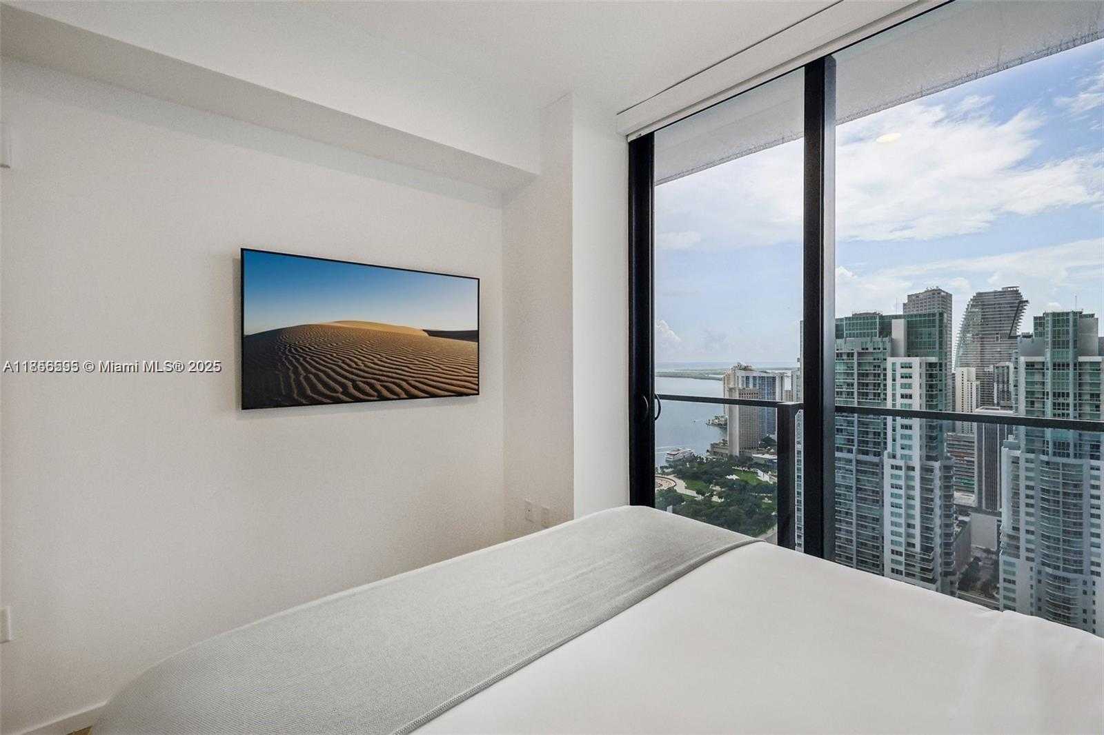 Small Image of 398 NORTH EAST 5TH ST #4415, Miami Number 3