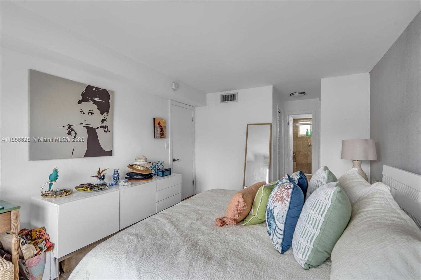 Small Image of 240 GALEN DR #314, Key Biscayne Number 12