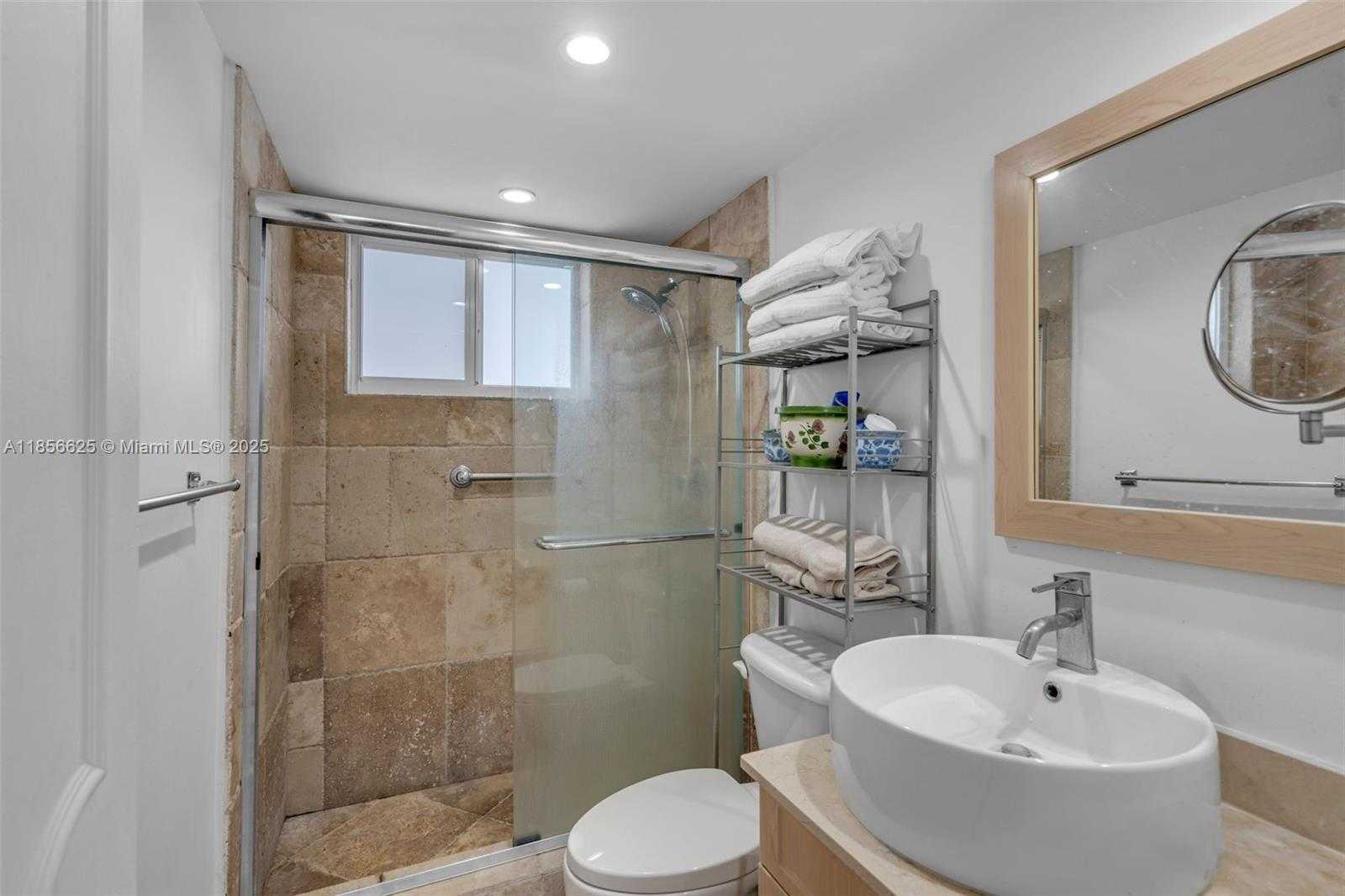 Small Image of 240 GALEN DR #314, Key Biscayne Number 13