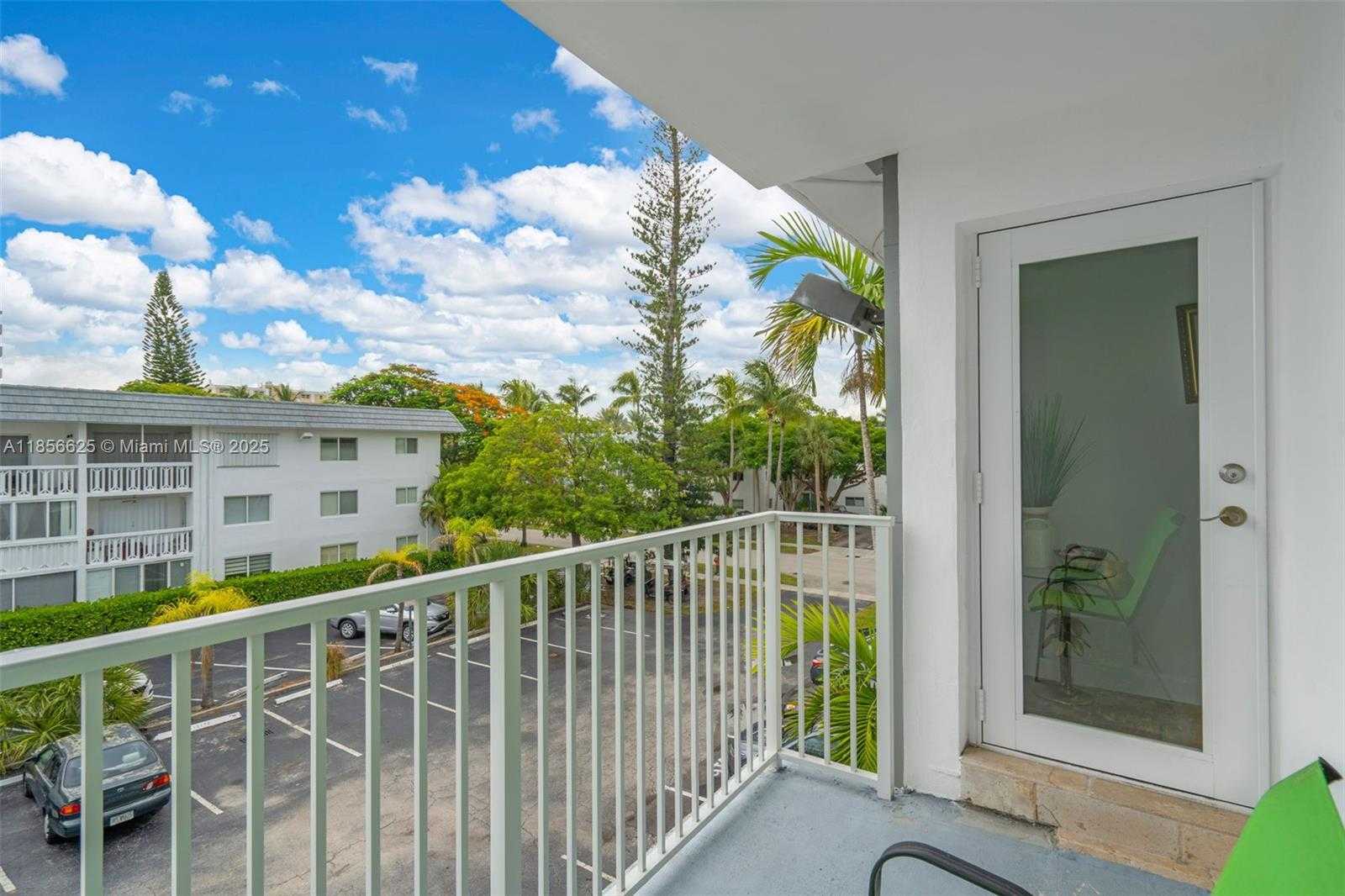 Small Image of 240 GALEN DR #314, Key Biscayne Number 2