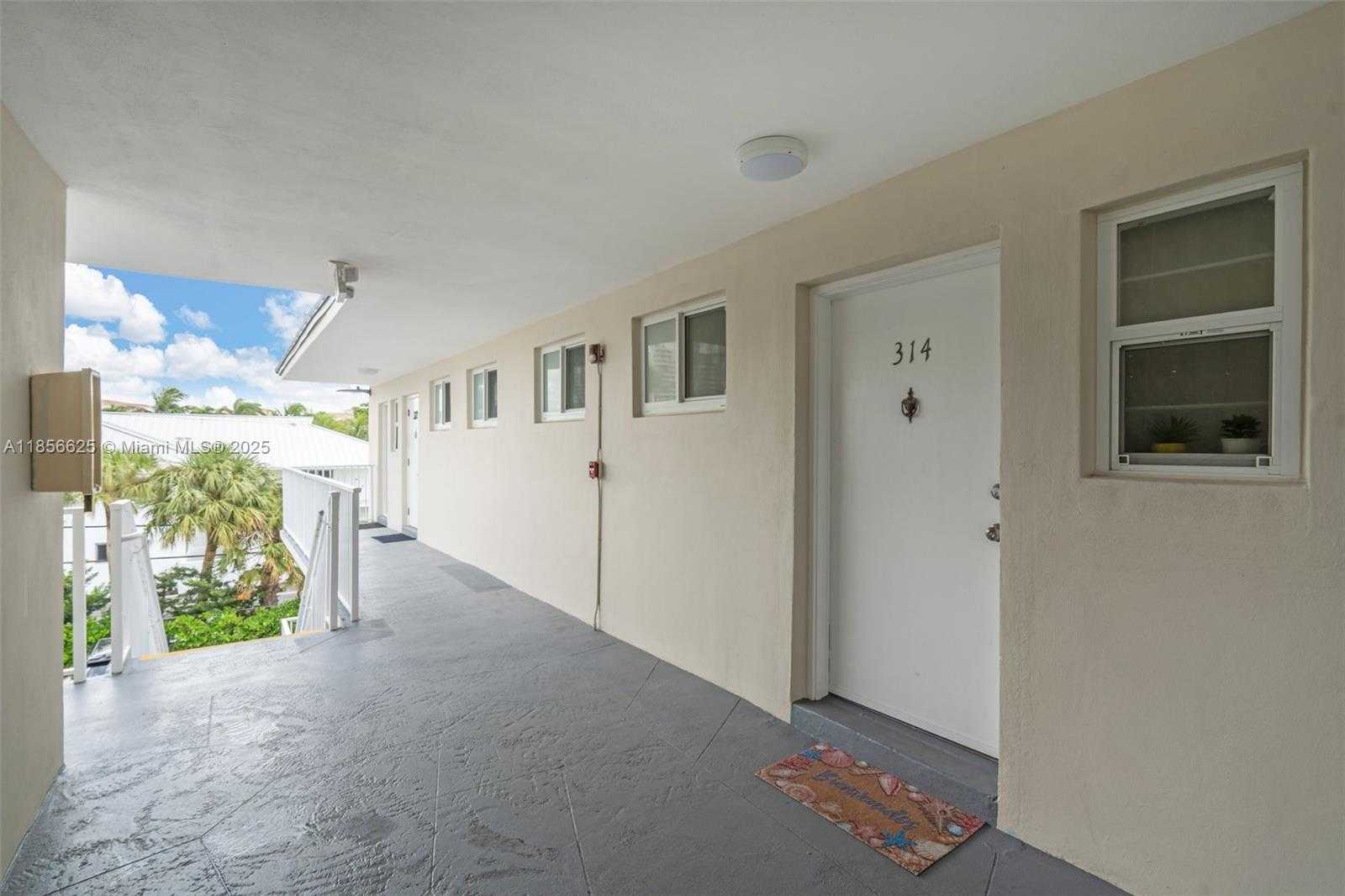 Small Image of 240 GALEN DR #314, Key Biscayne Number 23
