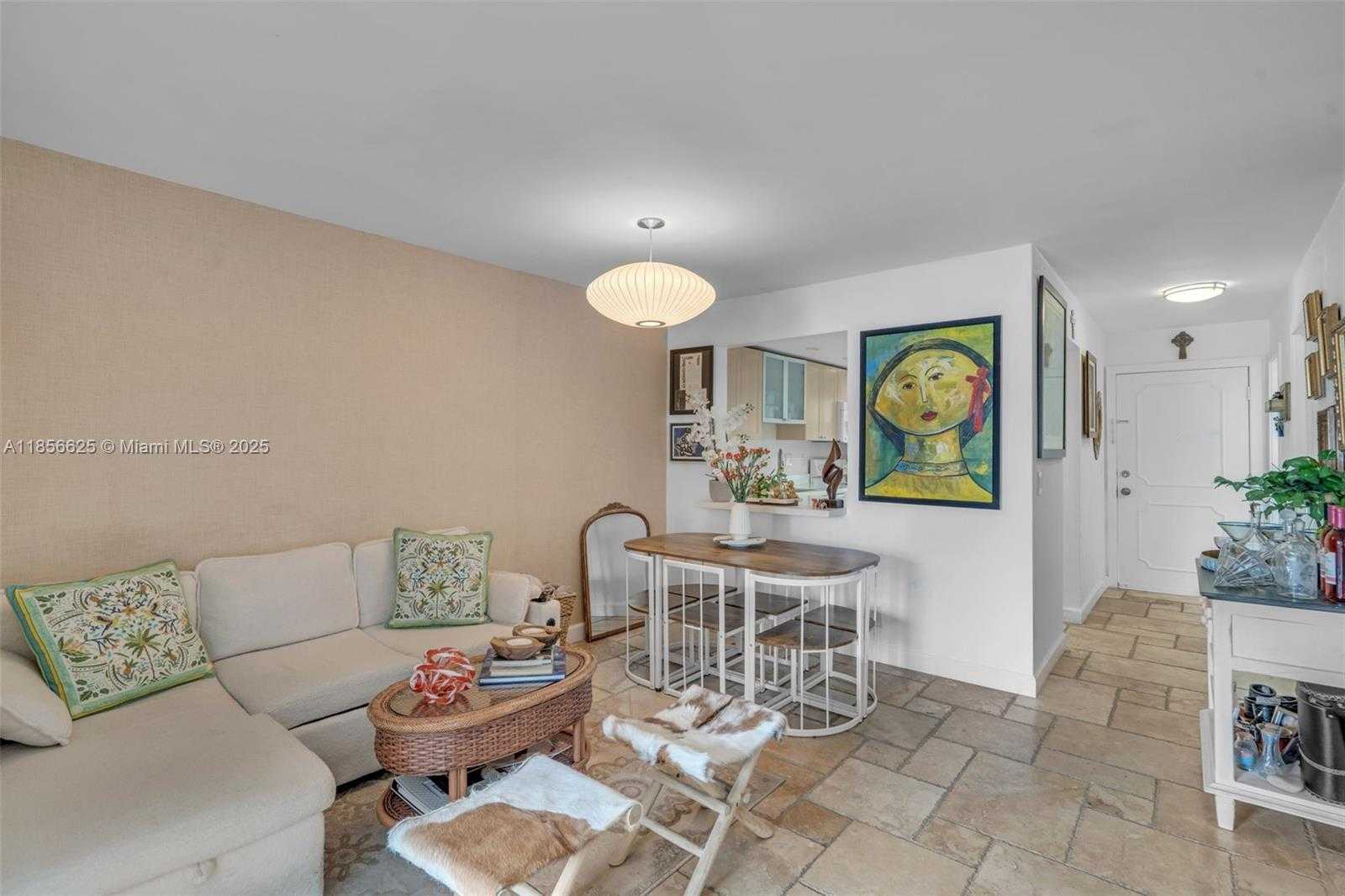 Small Image of 240 GALEN DR #314, Key Biscayne Number 3