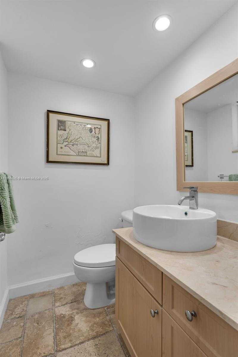 Small Image of 240 GALEN DR #314, Key Biscayne Number 9