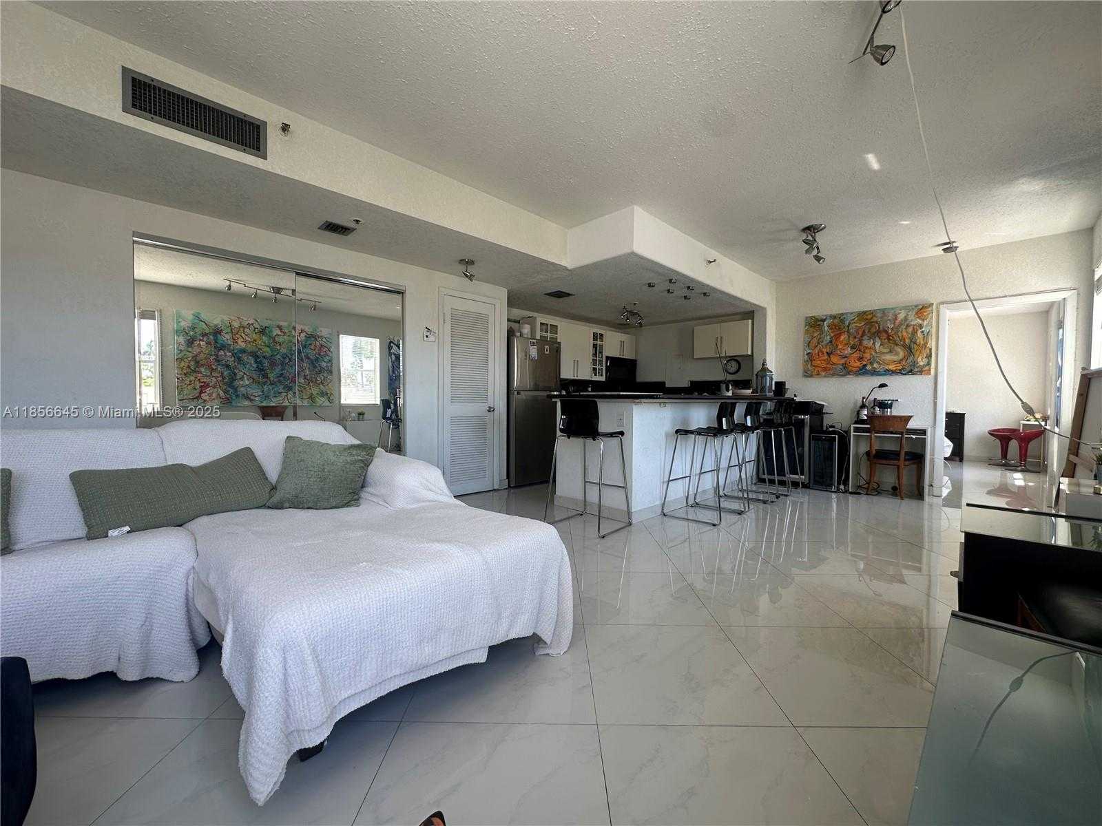 Small Image of 802 EUCLID AVE #305, Miami Beach Number 13
