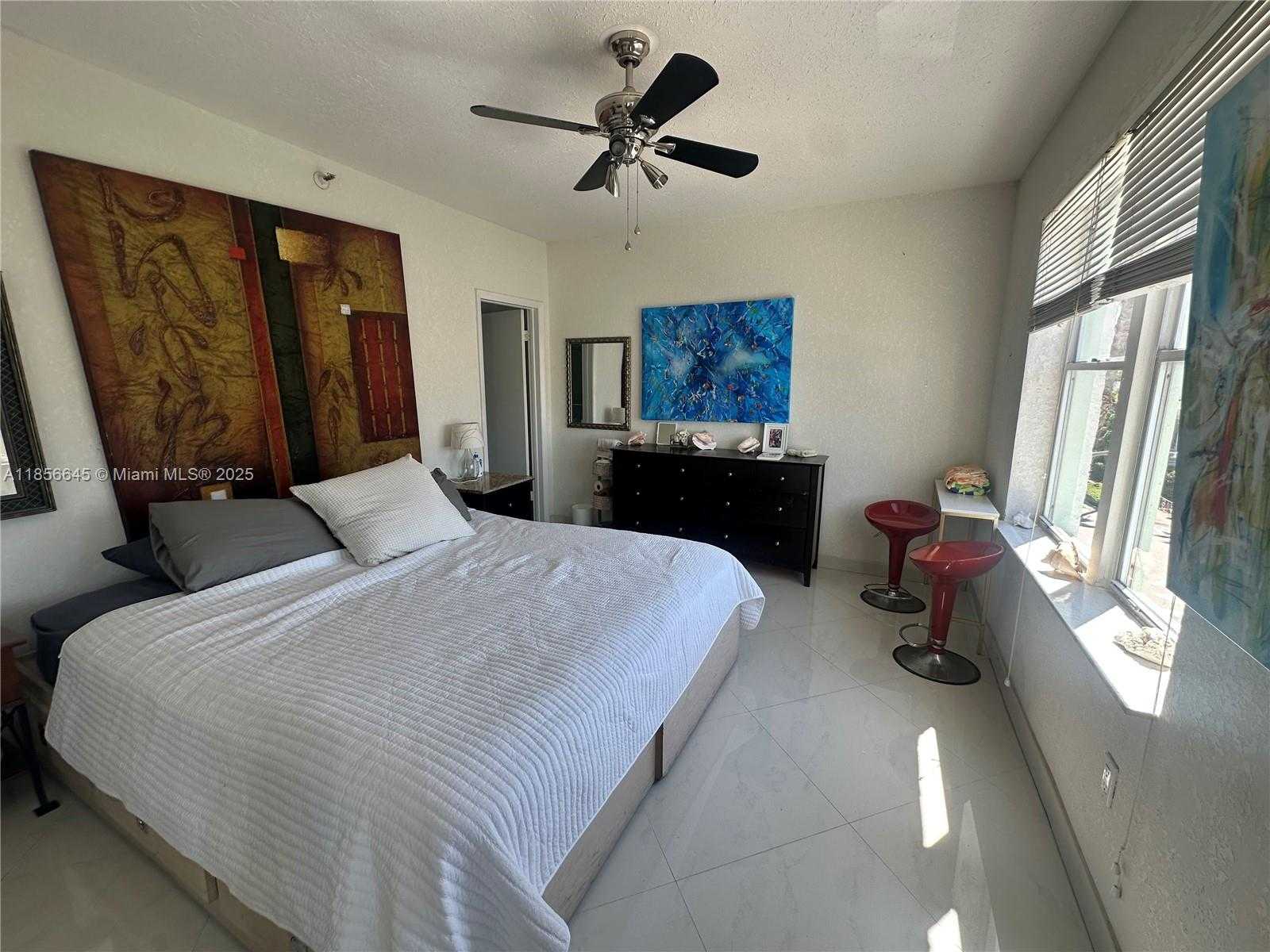 Small Image of 802 EUCLID AVE #305, Miami Beach Number 9