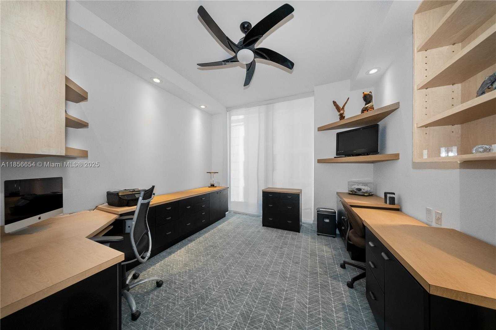 Small Image of 626 CORAL WAY #402, Coral Gables Number 17