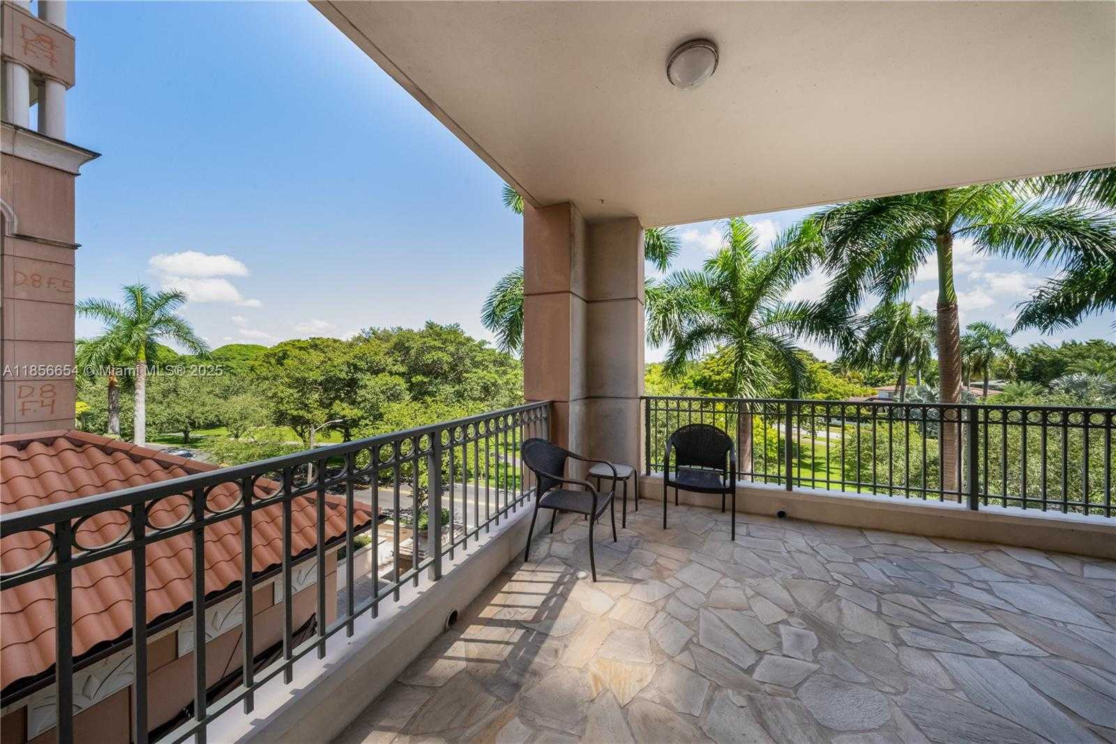 Small Image of 626 CORAL WAY #402, Coral Gables Number 25