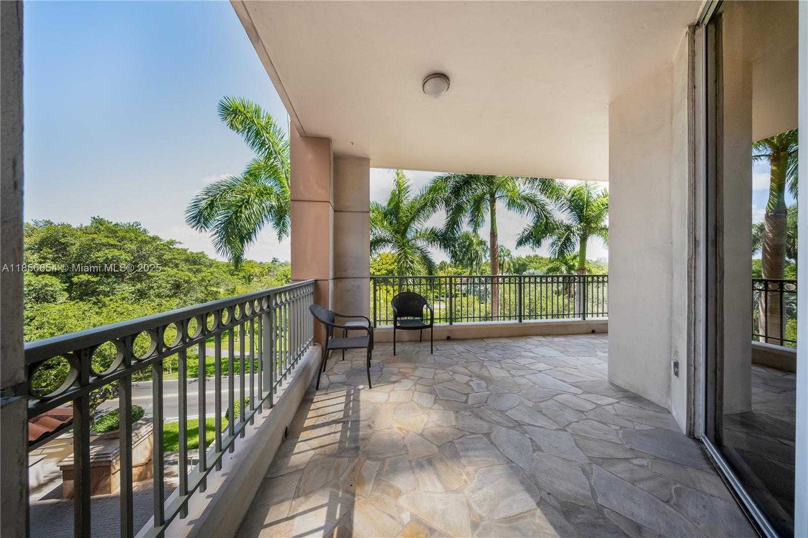 Small Image of 626 CORAL WAY #402, Coral Gables Number 26