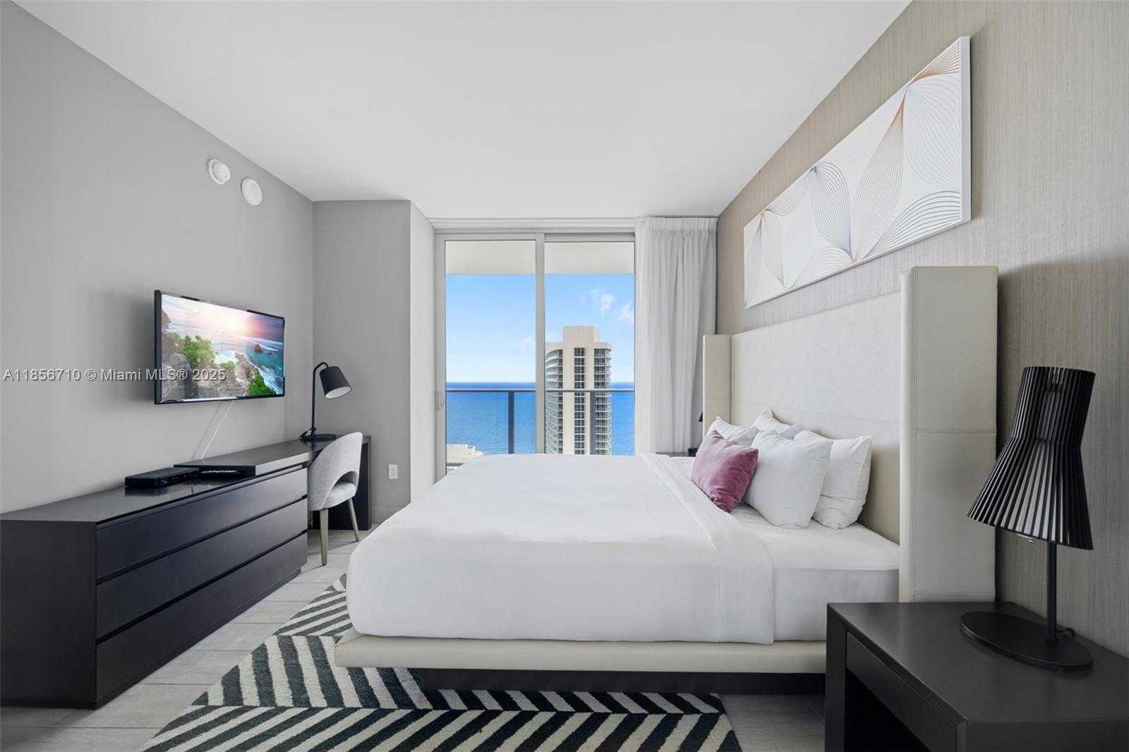 Small Image of 4010 SOUTH OCEAN DR #T3905, Hollywood Number 11