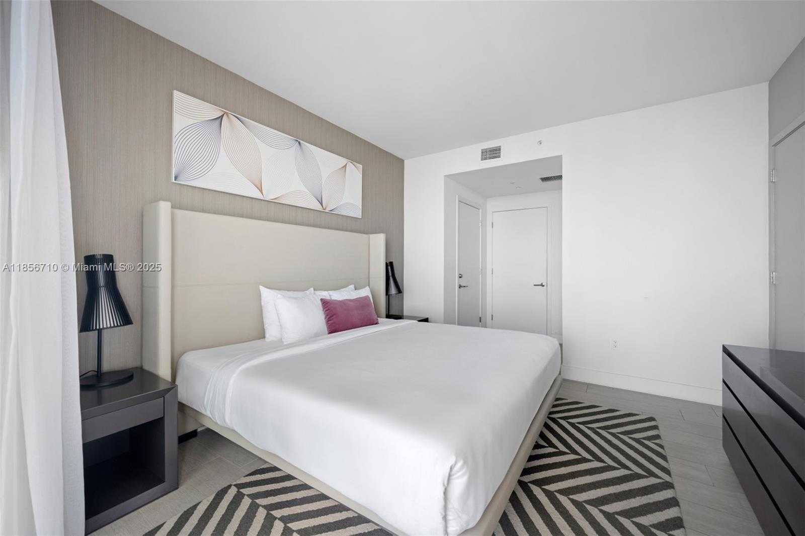 Small Image of 4010 SOUTH OCEAN DR #T3905, Hollywood Number 12