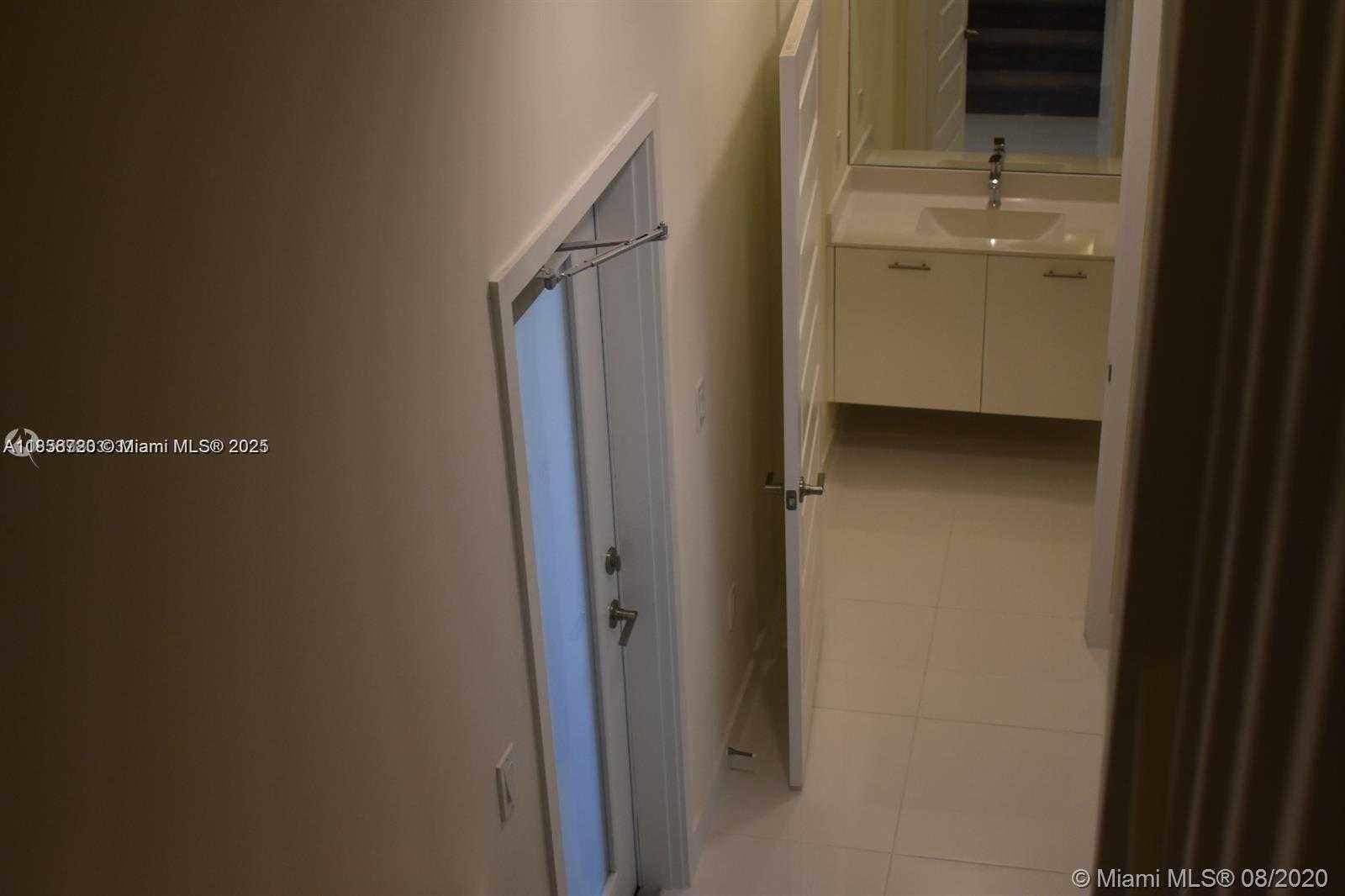 Small Image of 4640 NORTH WEST 84TH AVE #16, Doral Number 12