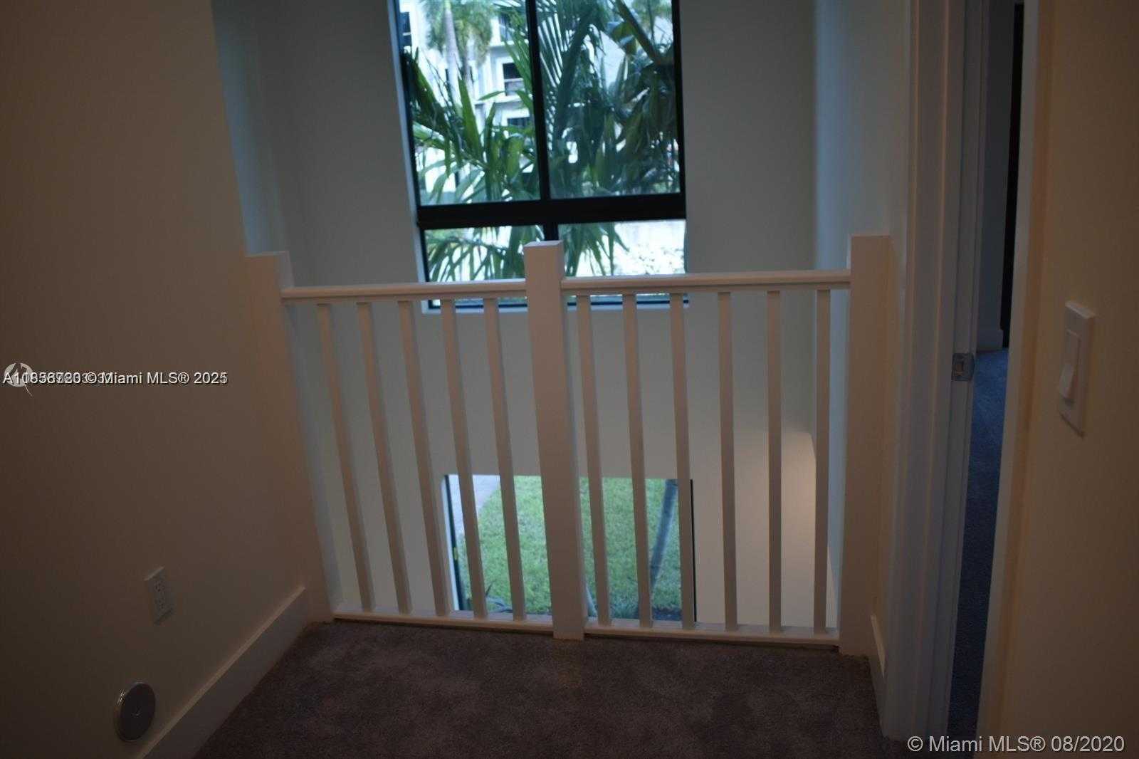 Small Image of 4640 NORTH WEST 84TH AVE #16, Doral Number 15