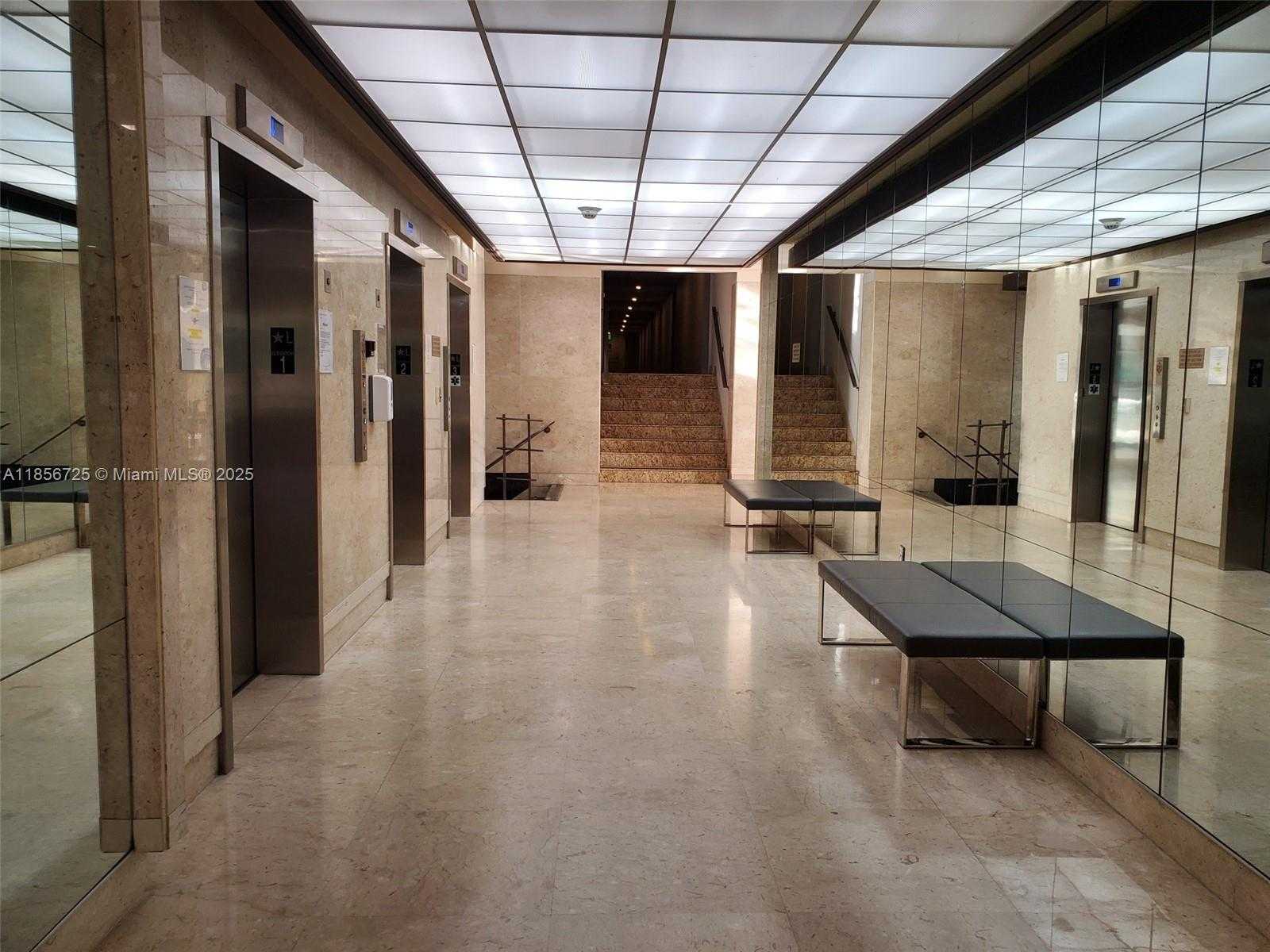 Small Image of 300 BAYVIEW DR #1902, Sunny Isles Beach Number 20