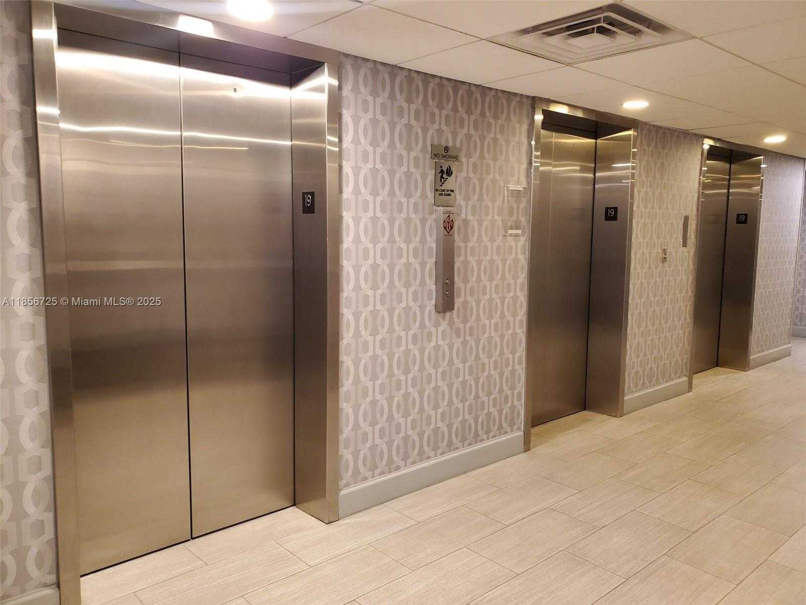 Small Image of 300 BAYVIEW DR #1902, Sunny Isles Beach Number 22