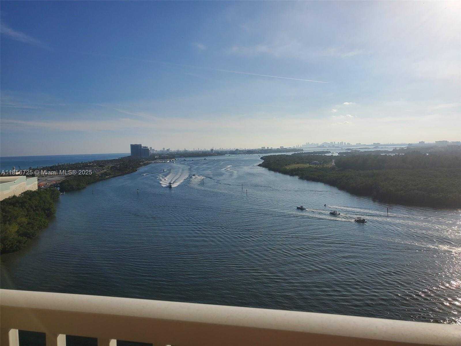 Small Image of 300 BAYVIEW DR #1902, Sunny Isles Beach Number 26