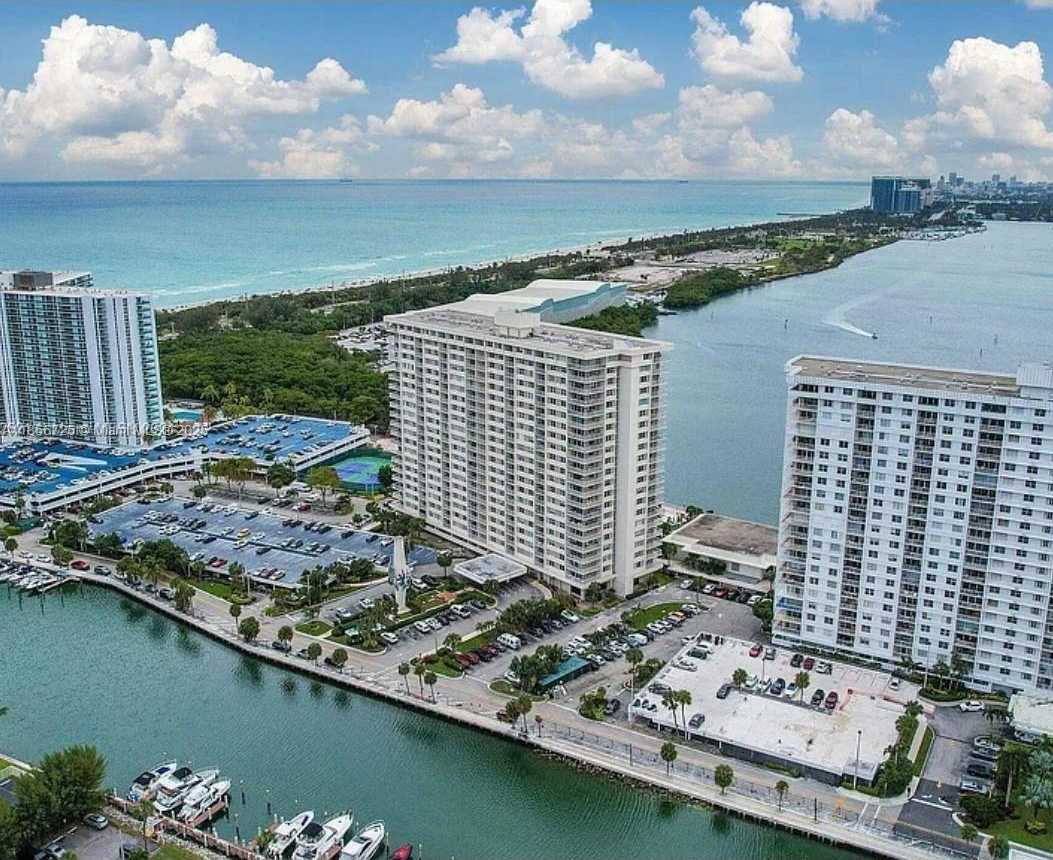 Small Image of 300 BAYVIEW DR #1902, Sunny Isles Beach Number 6