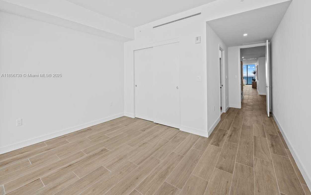 Small Image of 900 NORTH OCEAN #1004, Pompano Beach Number 20