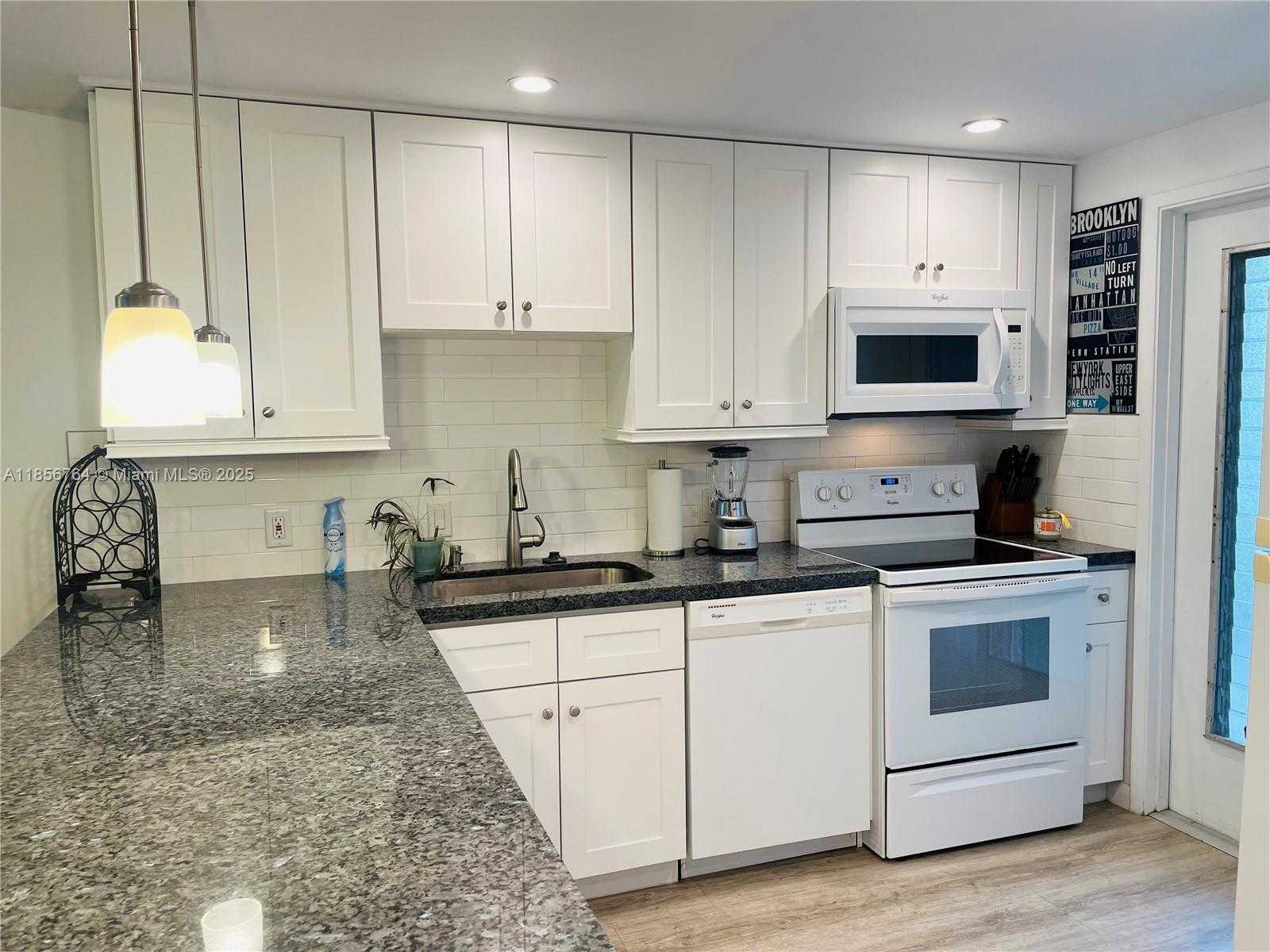 Small Image of 1000 HILLCREST CT #111, Hollywood Number 11