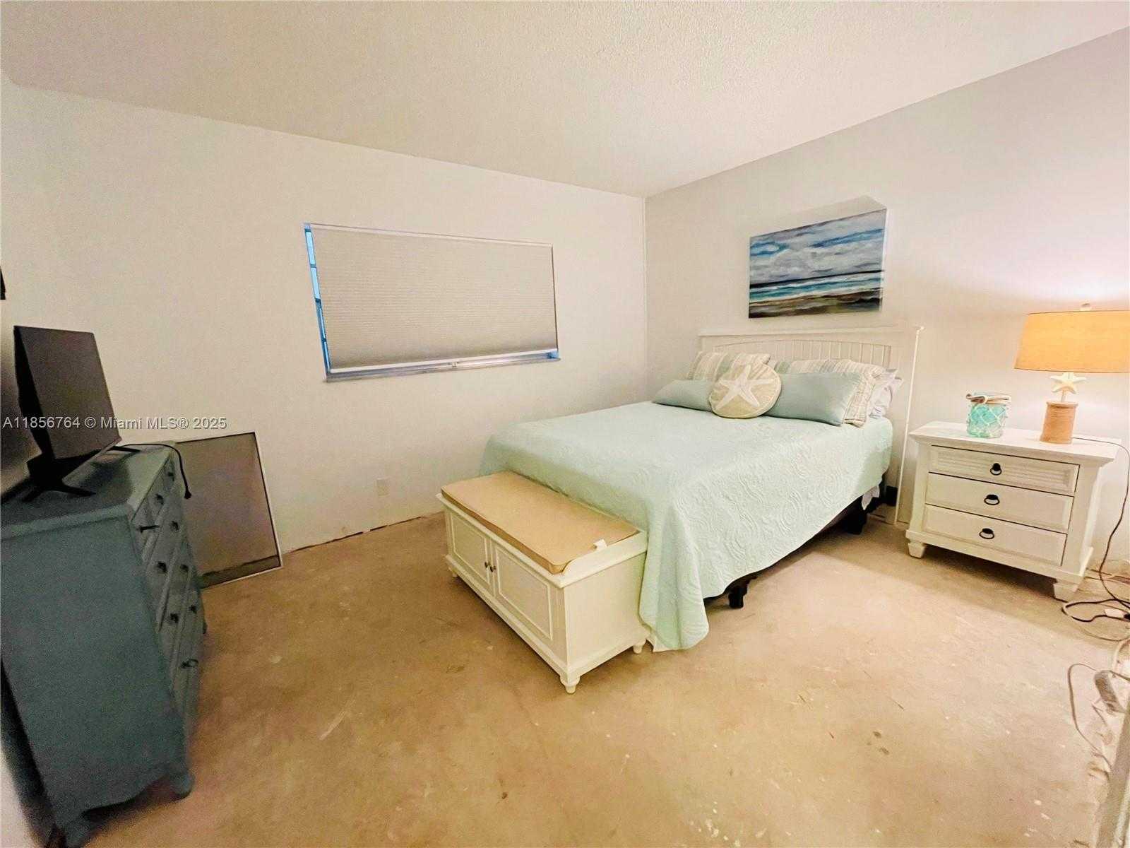 Small Image of 1000 HILLCREST CT #111, Hollywood Number 13