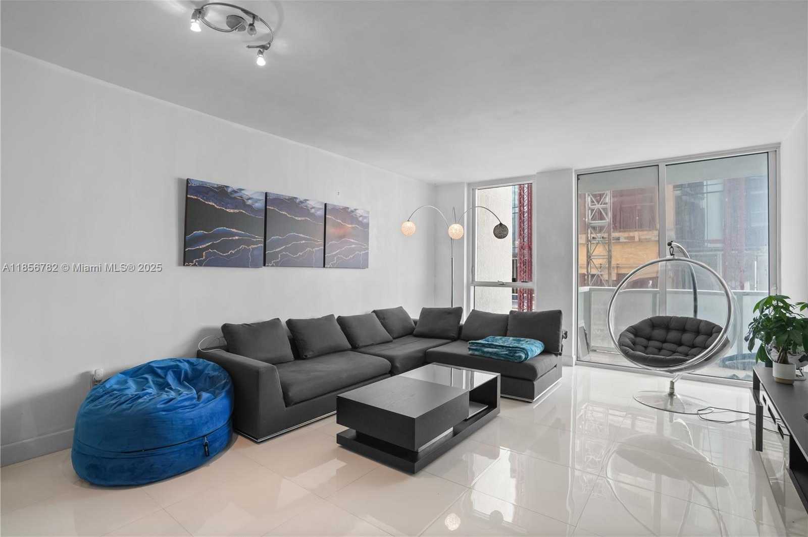 Small Image of 244 BISCAYNE BLVD #2306, Miami Number 6