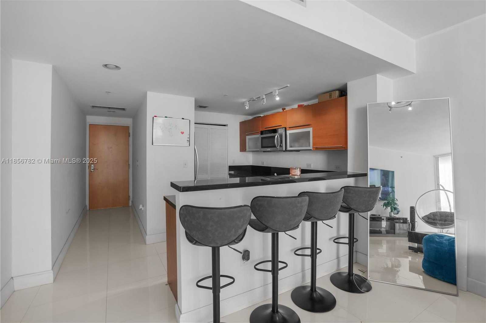 Small Image of 244 BISCAYNE BLVD #2306, Miami Number 8