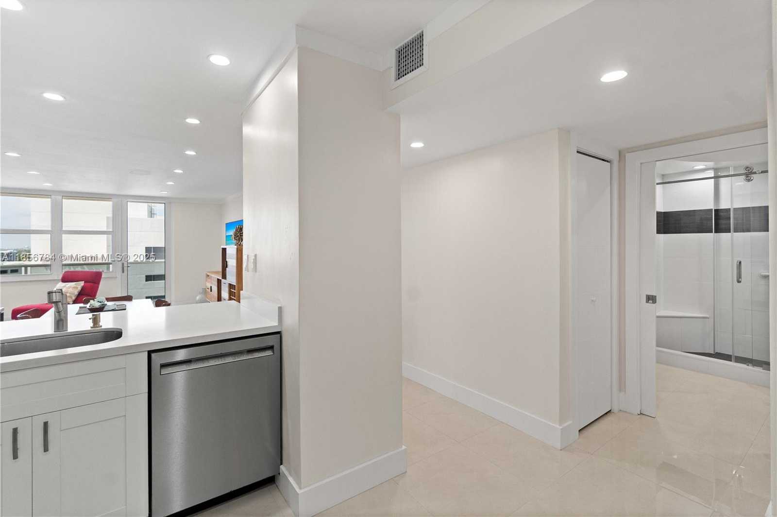 Small Image of 3725 SOUTH OCEAN DR #1225, Hollywood Number 35