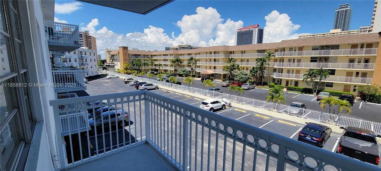 Small Image of 1913 SOUTH OCEAN DR #316, Hallandale Beach Number 9