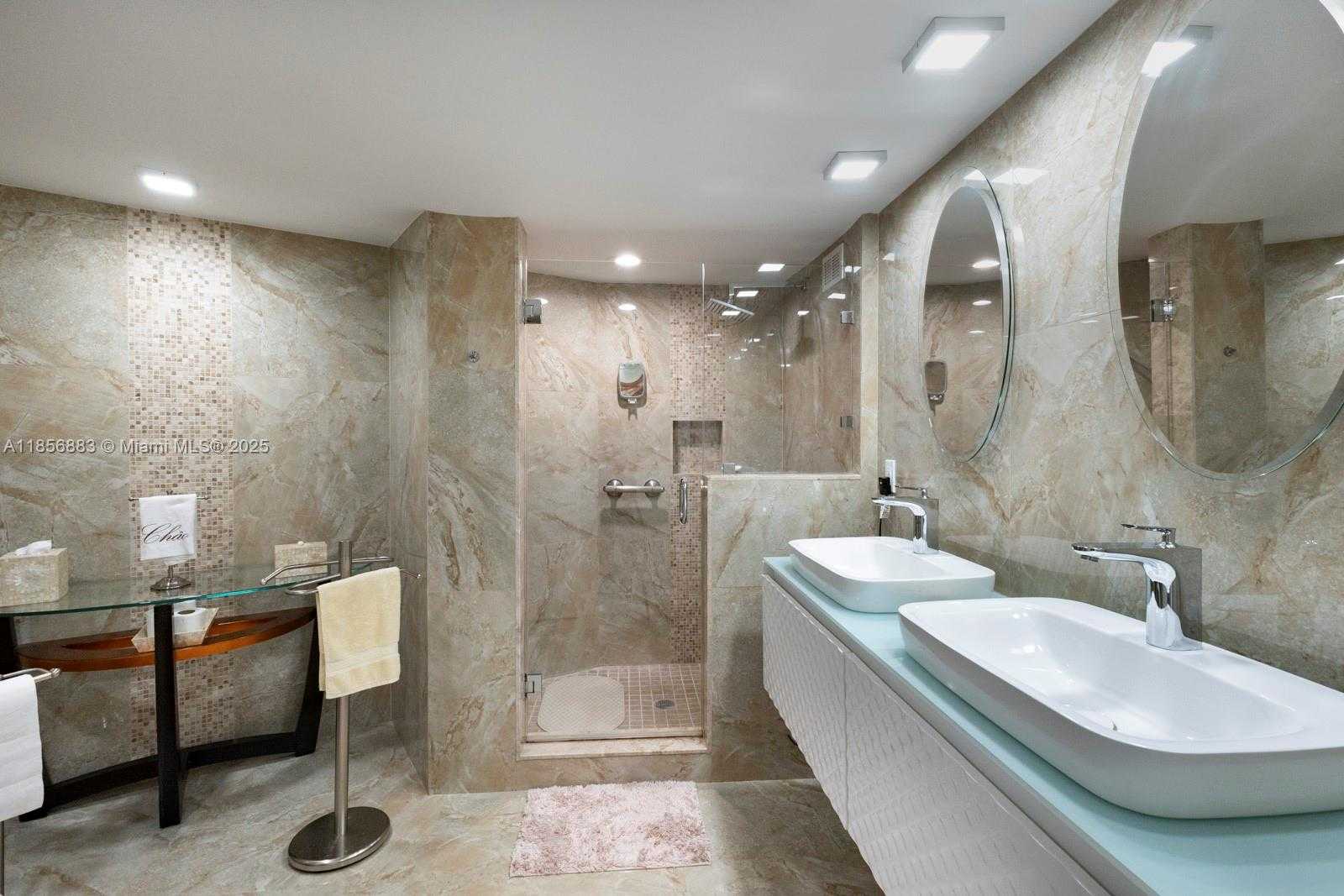 Small Image of 5660 COLLINS AVE #4B, Miami Beach Number 13