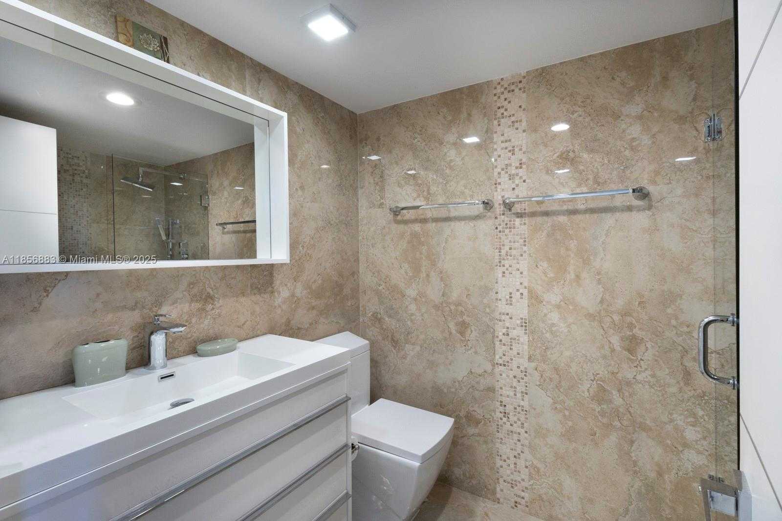 Small Image of 5660 COLLINS AVE #4B, Miami Beach Number 17
