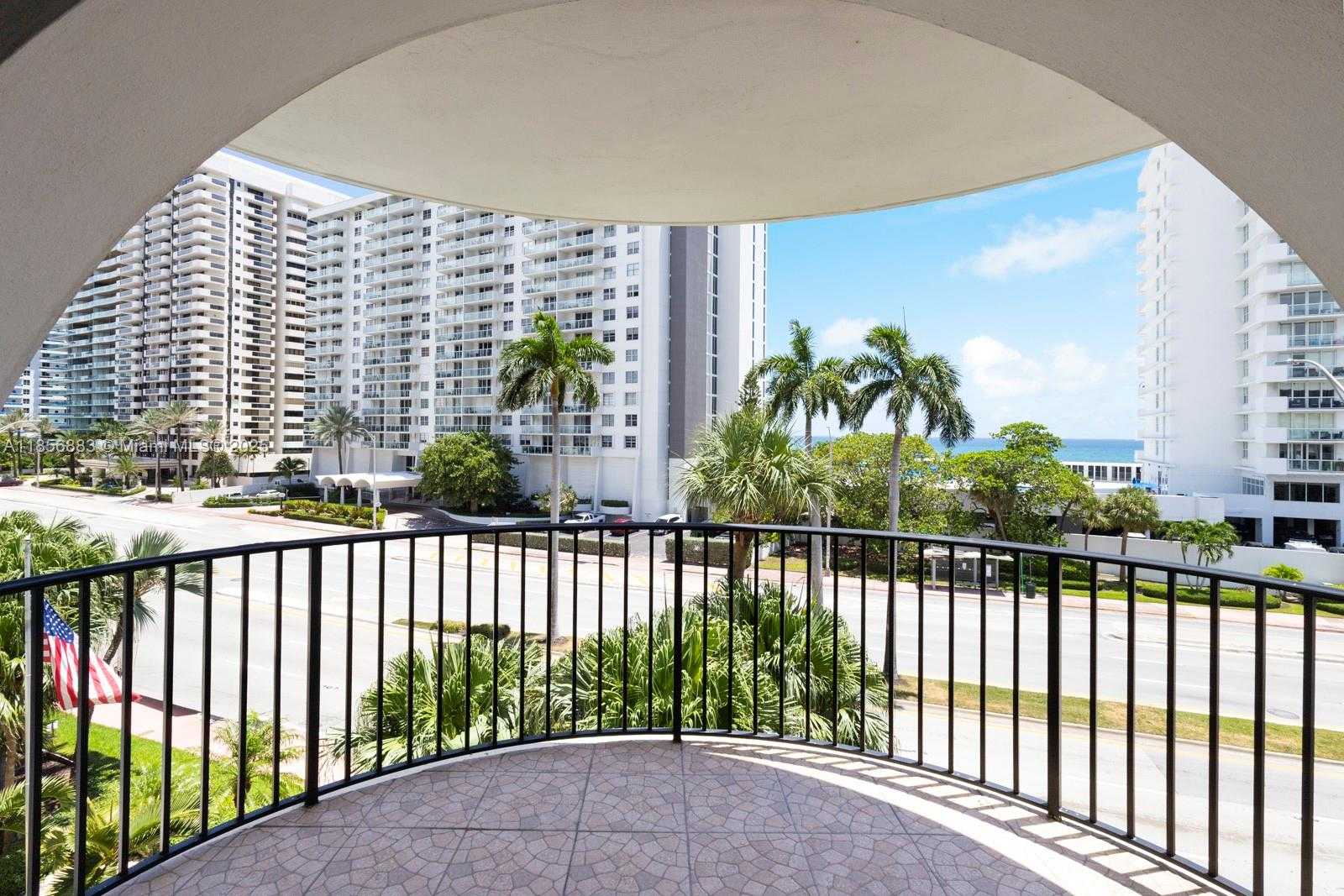 Small Image of 5660 COLLINS AVE #4B, Miami Beach Number 21