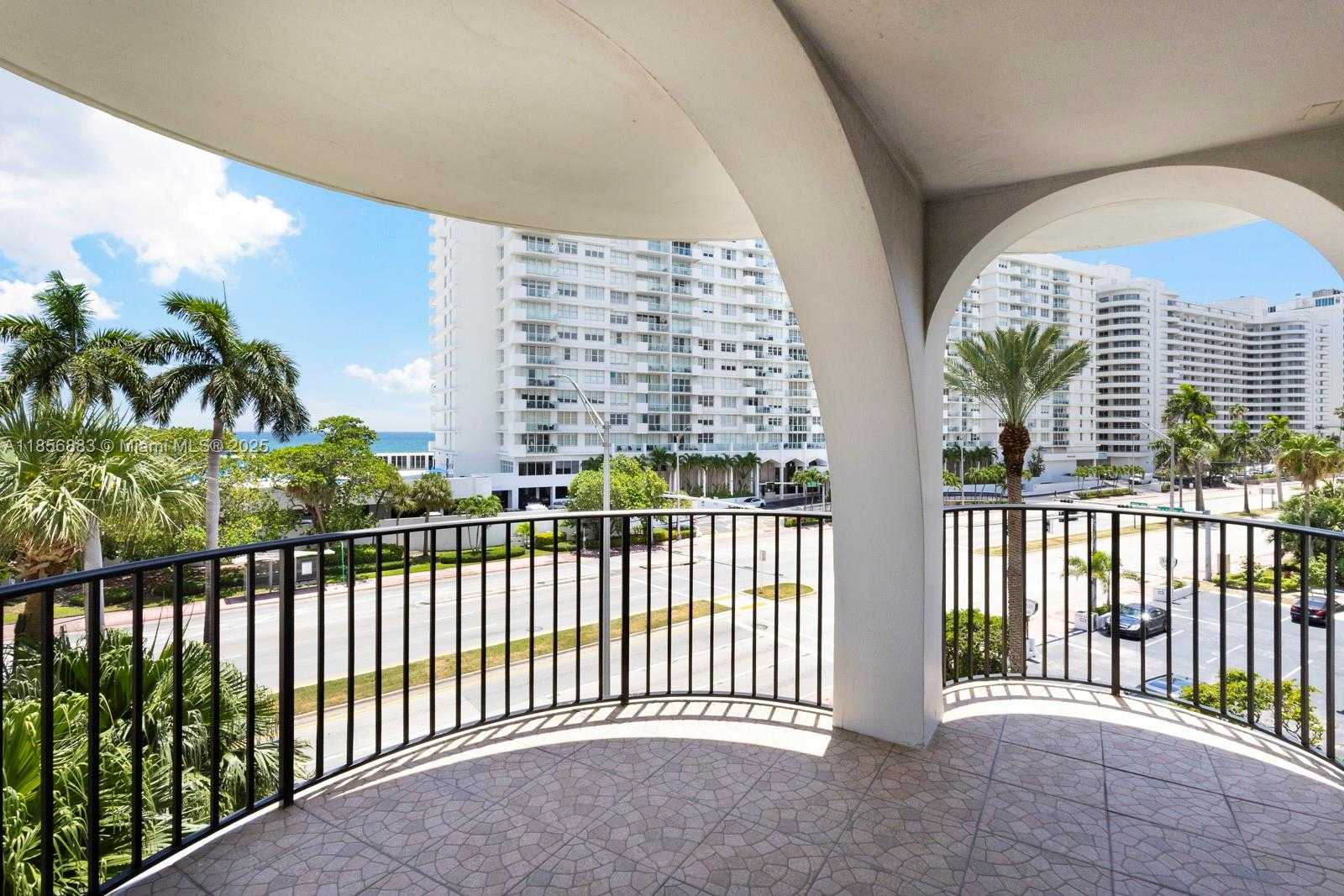 Small Image of 5660 COLLINS AVE #4B, Miami Beach Number 22