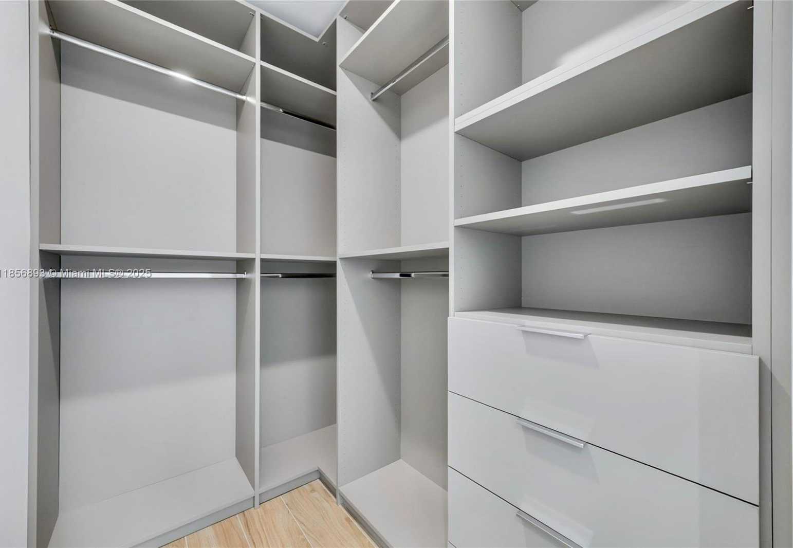 Small Image of 2678 TIGERTAIL AVE #1501, Miami Number 12