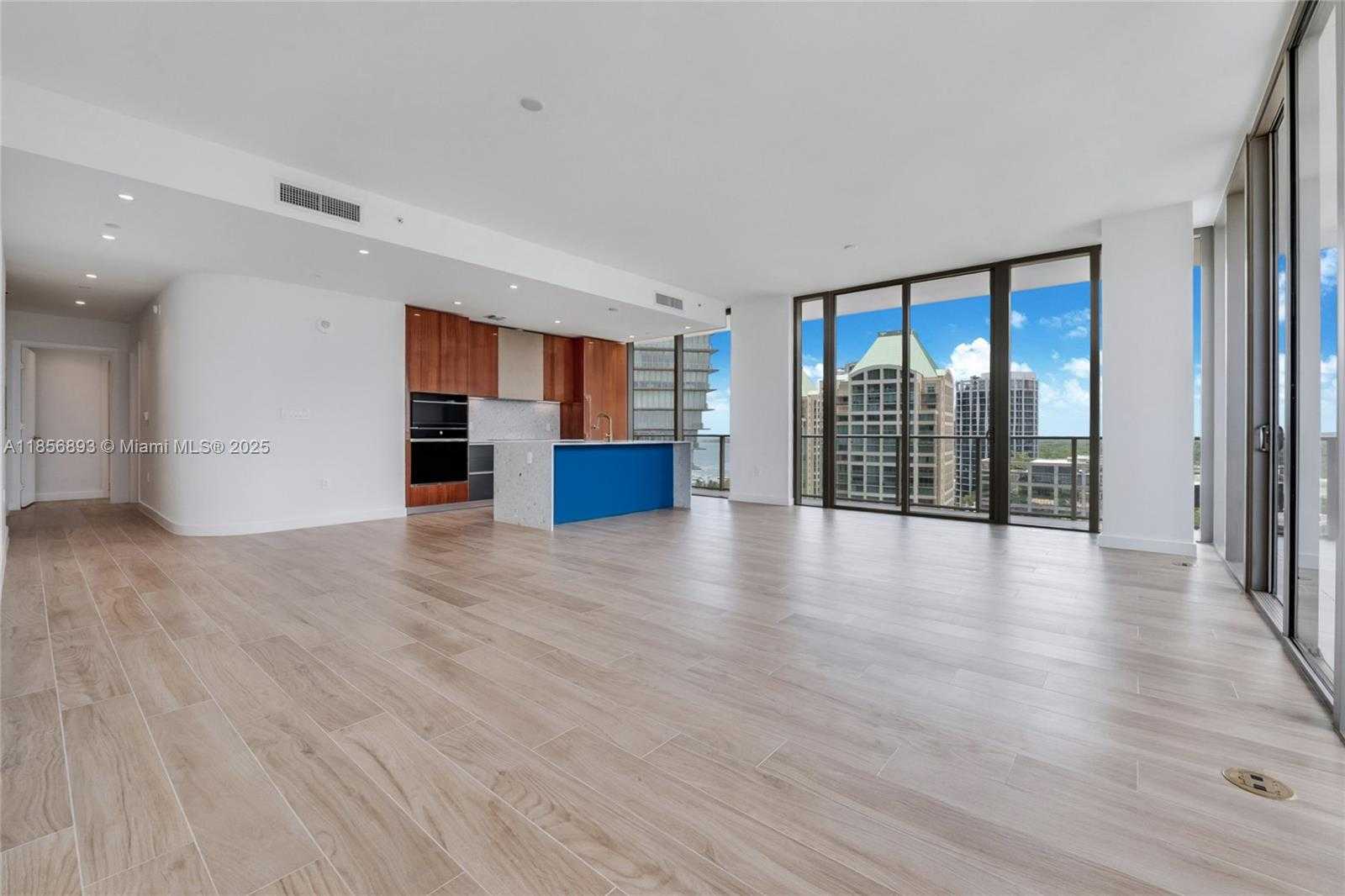 Small Image of 2678 TIGERTAIL AVE #1501, Miami Number 2