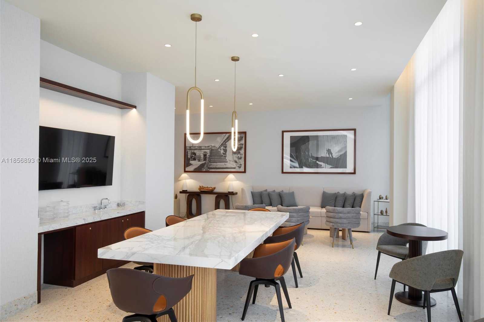 Small Image of 2678 TIGERTAIL AVE #1501, Miami Number 33